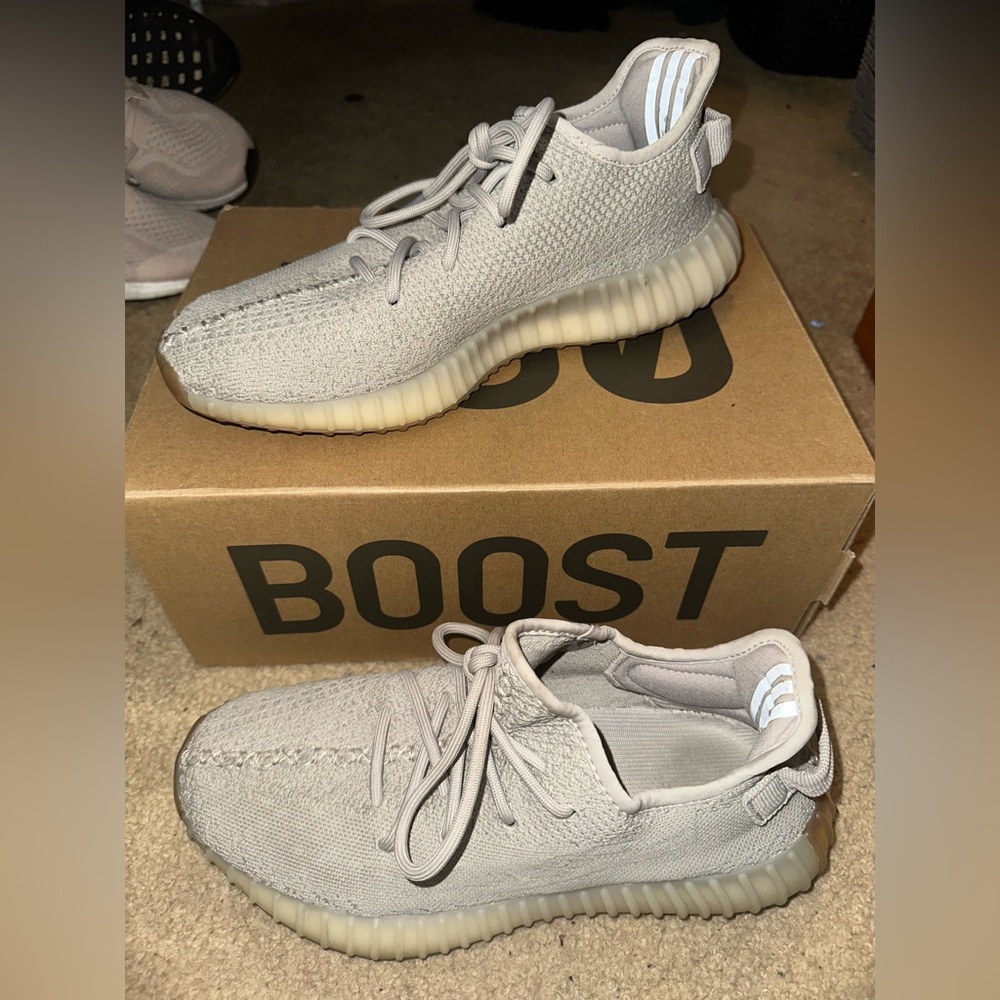 Yeezy boost 350 v2 sesame